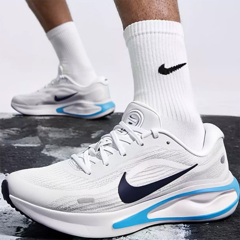 รองเท้ากีฬา NIKE รุ่น JOURNEY  - Men Shoes Size Nike บทวิจารณ์และราคา